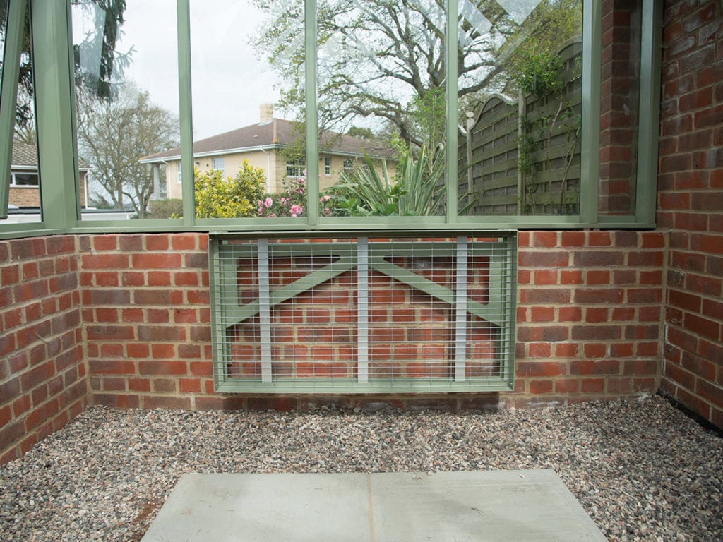 Folding greenhouse bench